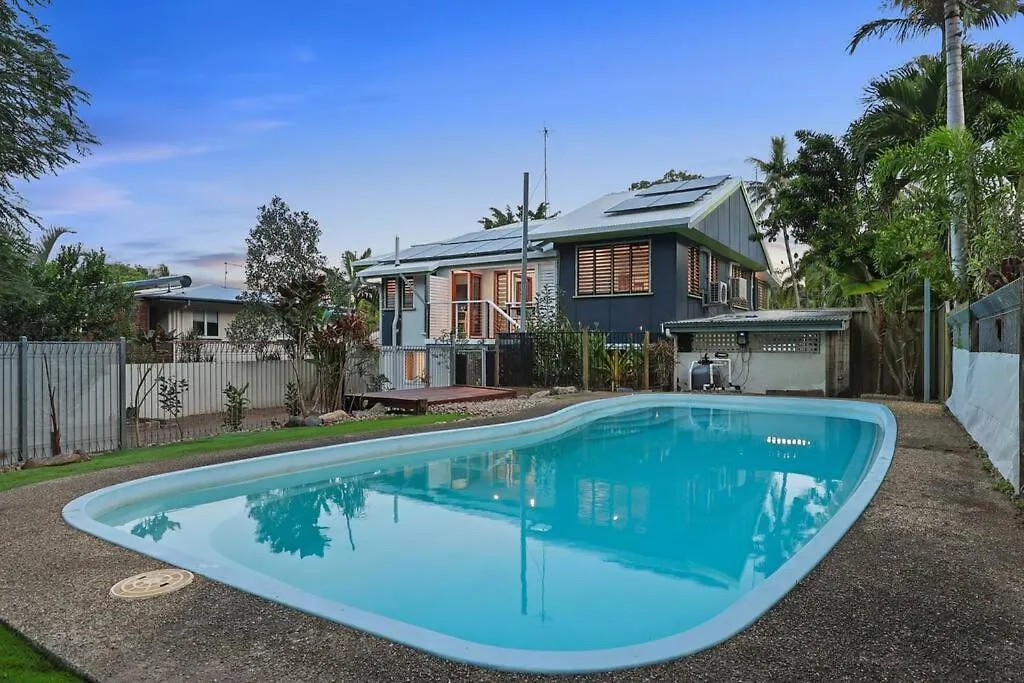 Charming Traditional Queenslander - Close To City Westcourt