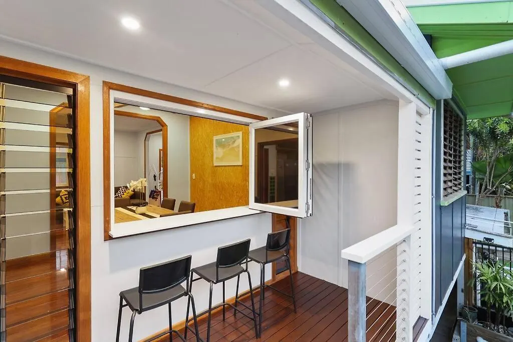 Charming Traditional Queenslander - Close To City Westcourt Tatil Evi